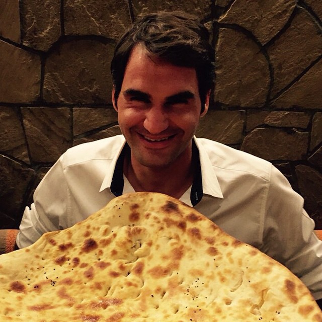 عکس/ نان ایرانی در دست ستاره تنیس
