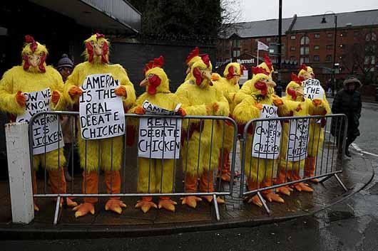 عکس/ وقتی کامرون مرغ می‌شود