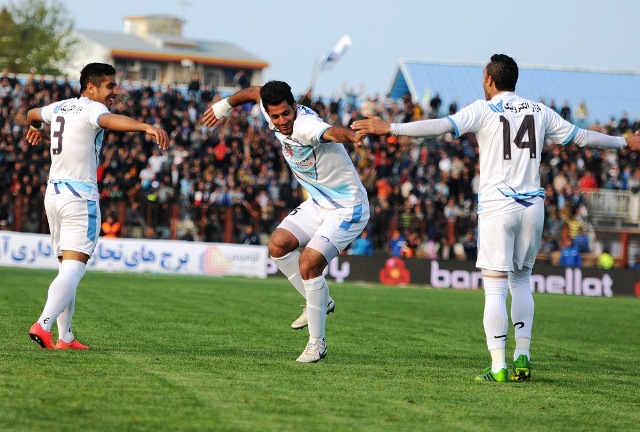 عکس/ رقص به‌خاطر گلزنی به استقلال