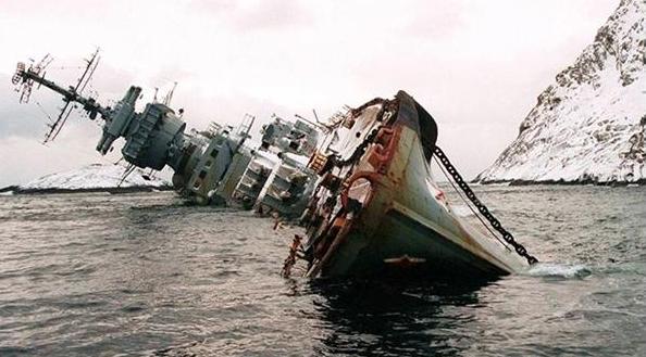 تصویری از به گل نشستن تایتانیک روسی