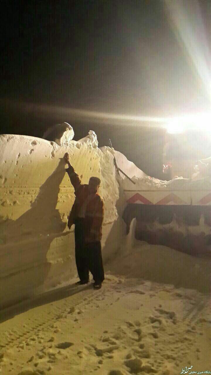 عکس/ بارش دومتری برف در اطراف مهاباد