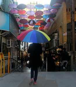 کوچه چترها به شیراز رسید +تصاویر