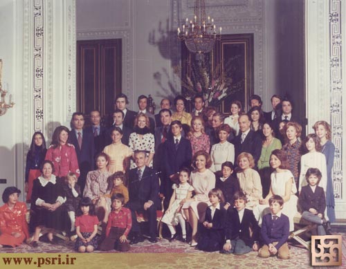 عکس دسته‌جمعی خاندان پهلوی