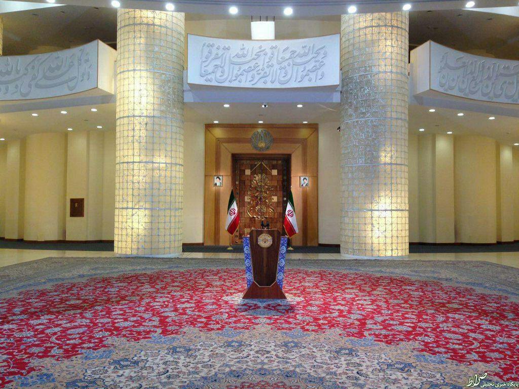 عکس/ جایگاه روحانی جهت سخنرانی زنده