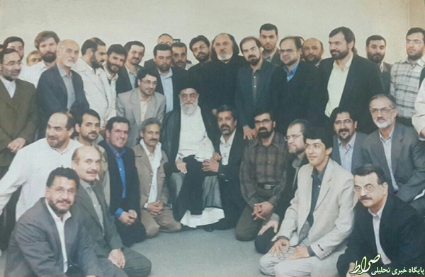 عکسی قدیمی از دیدار هنرمندان با رهبری عکسی قدیمی از دیدار هنرمندان با رهبری