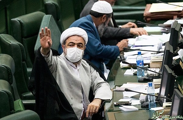 عکس/ رسایی با ماسک در مجلس