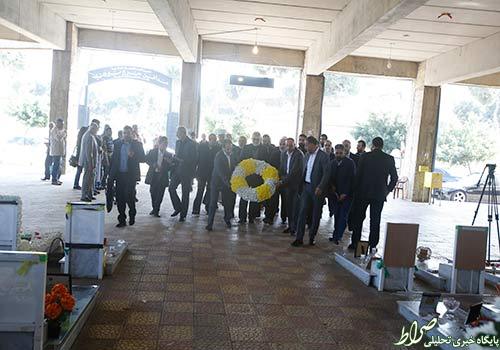 بروجردی بر سر مزار شهید قنطار حاضر شد