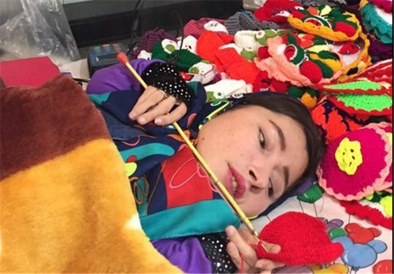 دختر هنرمند ۷۰سانتی در تهران +تصاویر