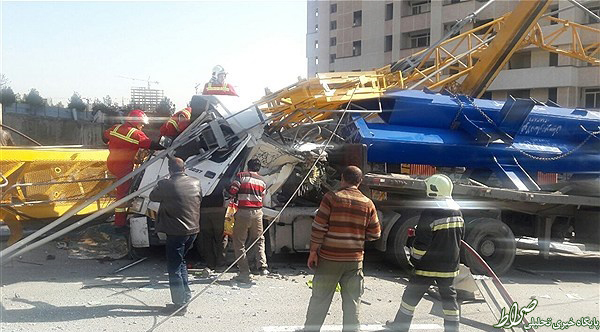 سقوط یک چرثقیل دیگر در تهران +عکس