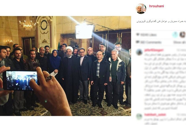 عکسی از پشت‎‌صحنه گفتگوی زنده روحانی