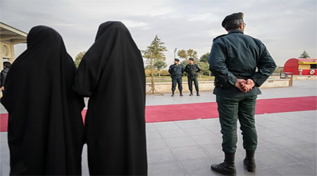 استقبال گشت ارشاد از ساپورت پوشان! استقبال گشت ارشاد از ساپورت پوشان!