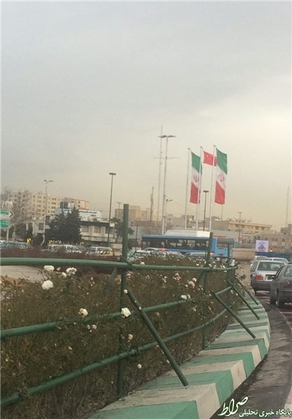 اهتزاز پرچم چین در میدان آزادی +تصاویر
