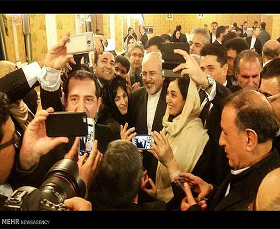 عکس/ تب سلفی با ظریف در رم