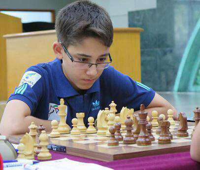 عکس/ نابغه 13 ساله شطرنج ایران