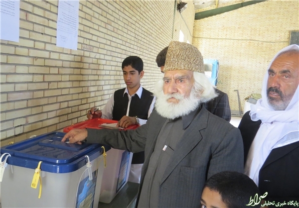 پیرمرد 128 ساله رأی داد +عکس