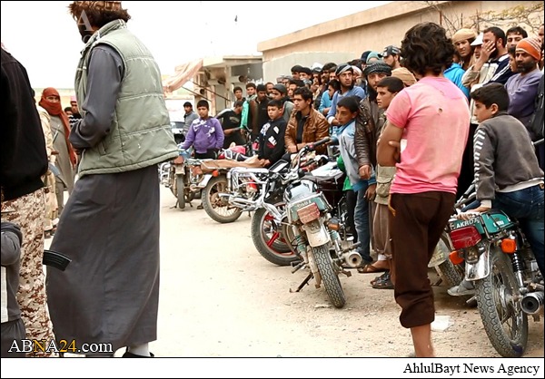 مجازات داعش برای 2پیرمرد جادوگر+تصاویر