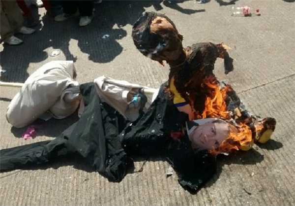 مکزیکی‌هارئیس‌جمهور را آتش زدند+تصاویر