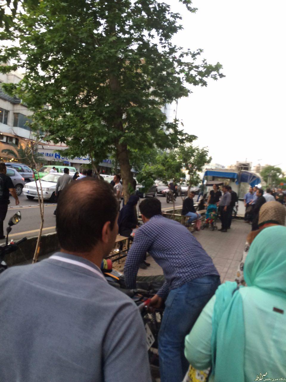 استفاده ماموران شهرداری از گاز فلفل در میدان 7 تیر/ یکی از ماموران گریخت +تصاویر استفاده ماموران شهرداری از گاز فلفل در میدان 7 تیر/ یکی از ماموران گریخت +تصاویر