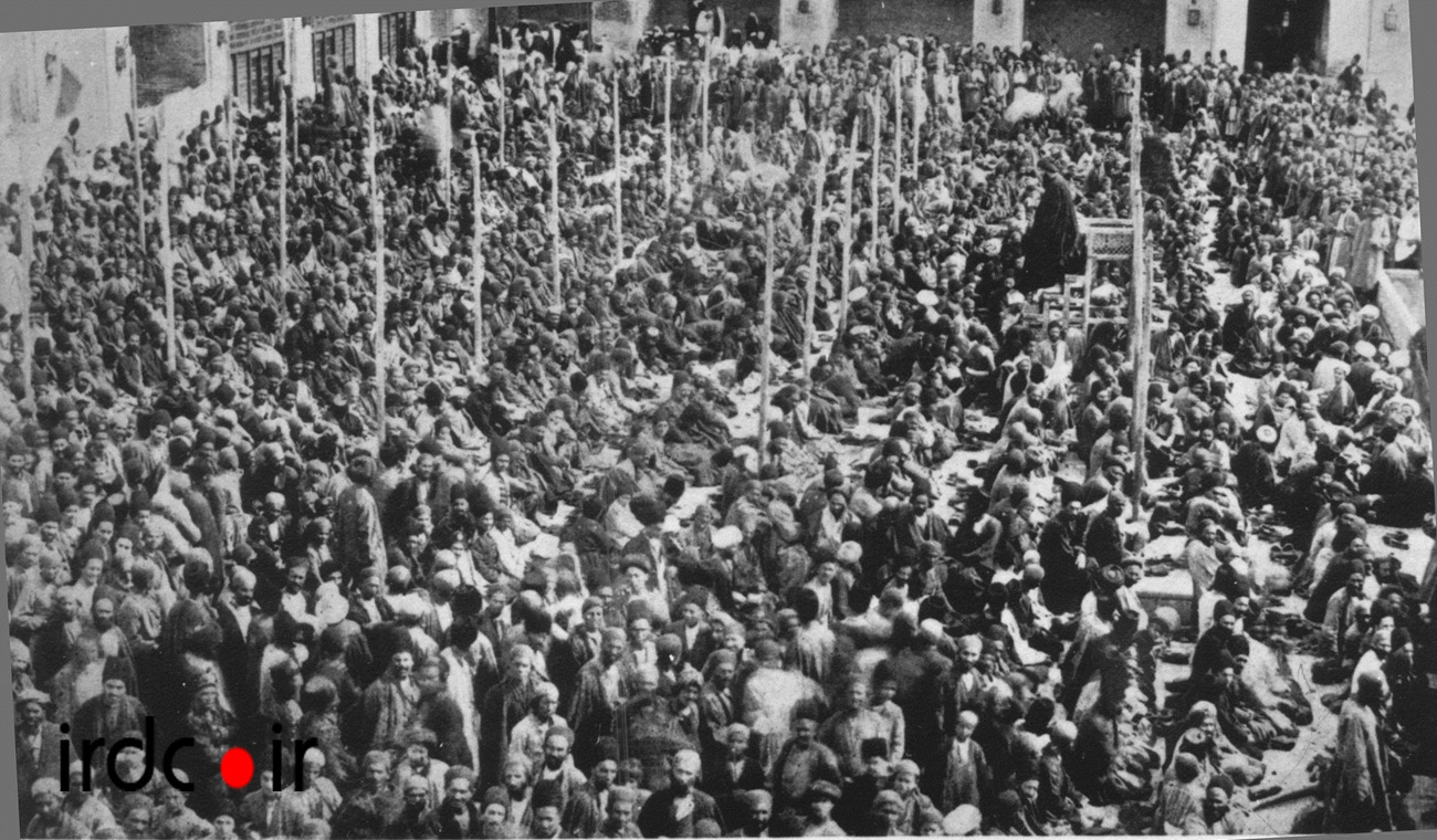 عکس/ نماز جماعت در دوران قاجار