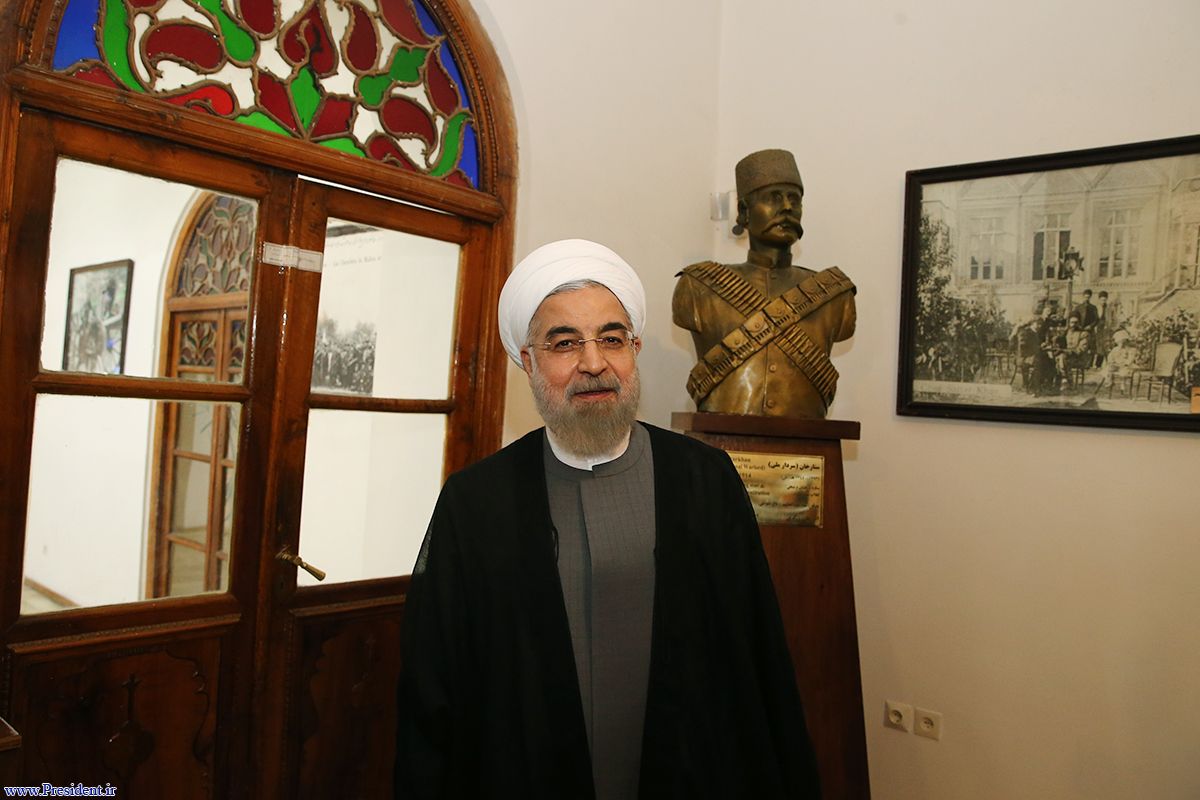 ژستهای جدید روحانی در موزه از راه رسید!/ دلیل اصرار ژستهای جدید روحانی در موزه از راه رسید!/ دلیل اصرار