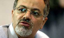 احمدینژاد سازماندهی و جایگاه مردمی ندارد/ حامیان او برای مجلس باید در جبهه پایداری ادغام شوند احمدینژاد سازماندهی و جایگاه مردمی ندارد/ حامیان او برای مجلس باید در جبهه پایداری ادغام شوند