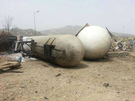 تصاویری از حمله جنگنده‌های سعودی به زیرساختهای یمن