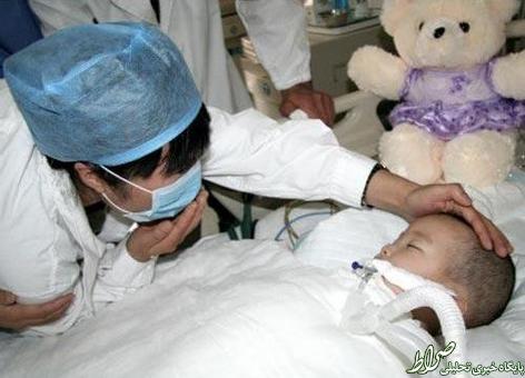 احترام پزشکان چینی به یک بیمار+عکس احترام پزشکان چینی به یک بیمار+عکس