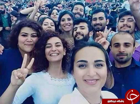 عکس/ سلفی دختران و پسران، پیش از مرگ