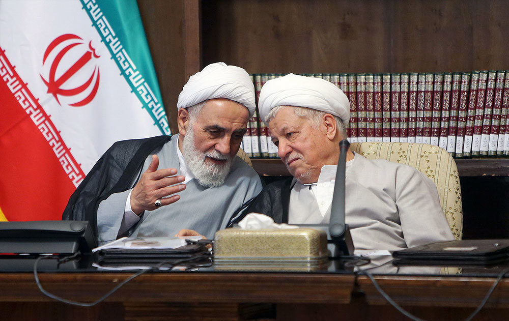 رفسنجانی و ناطق چگونه عمامه به عمامه شدند؟/ نشستن ناطق روی صندلی روحانی +عاکس رفسنجانی و ناطق چگونه عمامه به عمامه شدند؟/ نشستن ناطق روی صندلی روحانی +عاکس