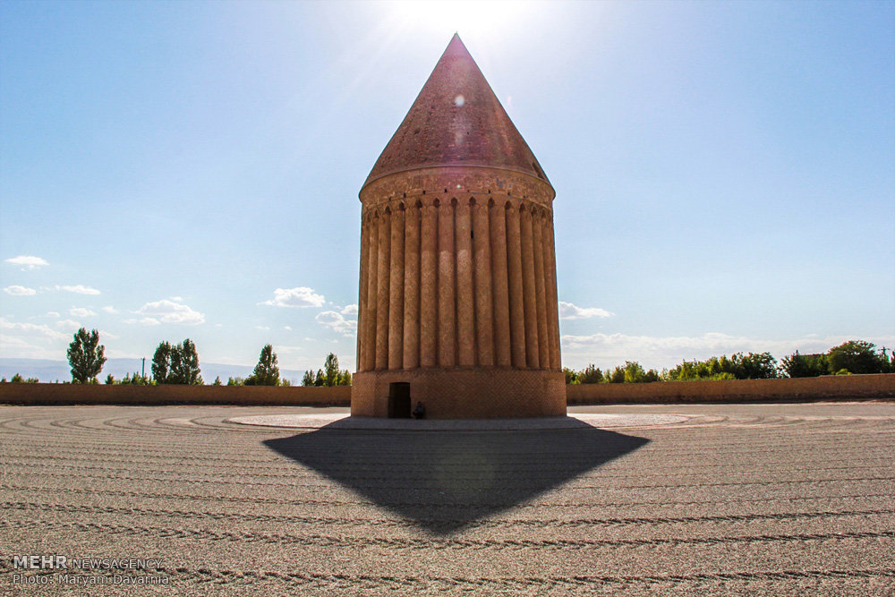 برج تاريخی رادكان