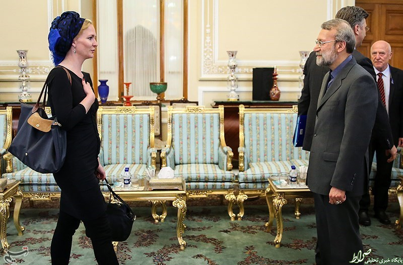 نفر بعدی با چه حجابی به تهران میآید؟!/ شیب ملایم دولت در ملاطفت با خانمهای غربی! نفر بعدی با چه حجابی به تهران میآید؟!/ شیب ملایم دولت در ملاطفت با خانمهای غربی!