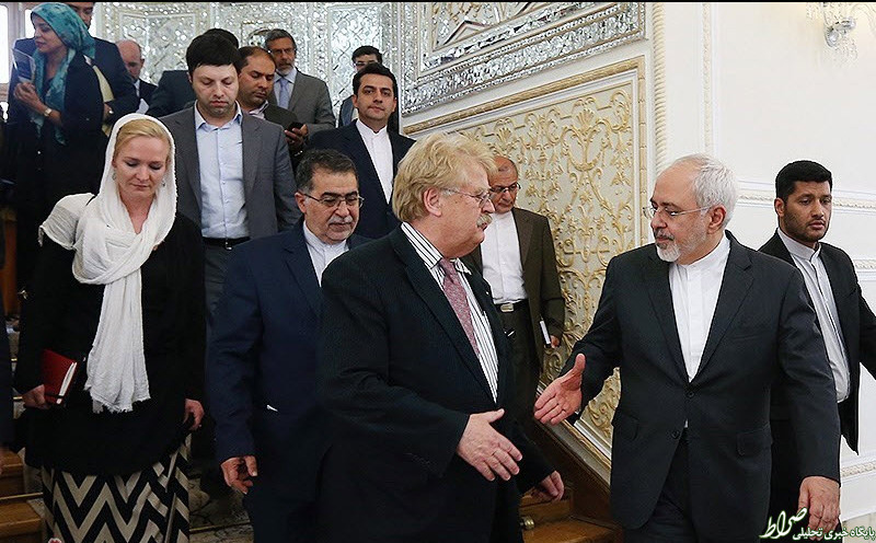 نفر بعدی با چه حجابی به تهران میآید؟!/ شیب ملایم دولت در ملاطفت با خانمهای غربی! نفر بعدی با چه حجابی به تهران میآید؟!/ شیب ملایم دولت در ملاطفت با خانمهای غربی!