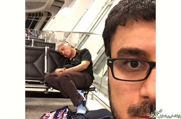 عکس/ خوابیدن بازیگر معروف در فرودگاه