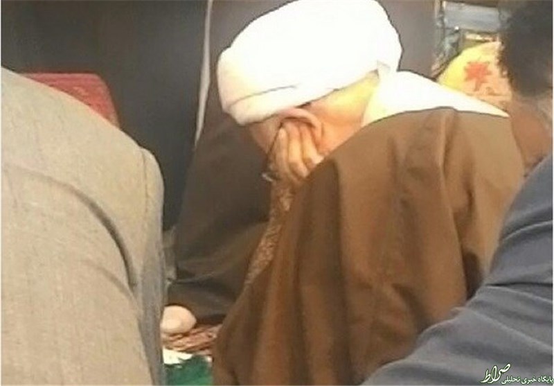 واکنش آیتالله آملی به تعریف از او +عکس واکنش آیتالله آملی به تعریف از او +عکس