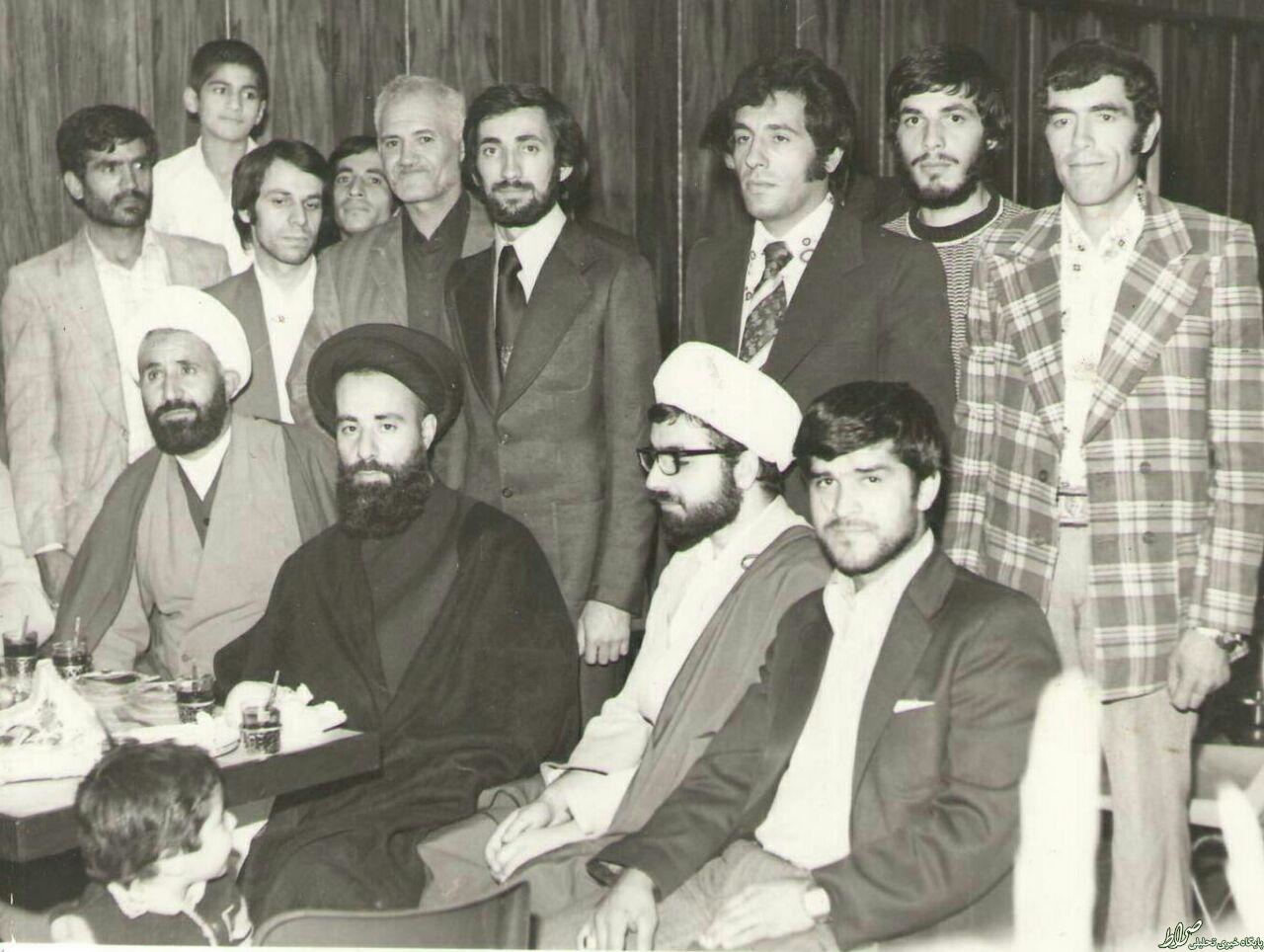 عکس دیده نشده از روحانی در یک مراسم ازدواج عکس دیده نشده از روحانی در یک مراسم ازدواج