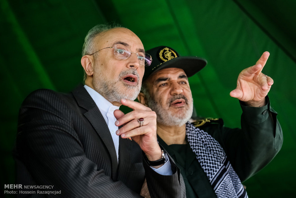 عکس/ حیرت صالحی در رزمایش اقتدار عکس/ حیرت صالحی در رزمایش اقتدار