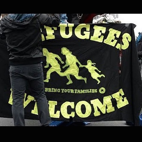 عکس/ پست بهرام رادان برای مهاجران عکس/ پست بهرام رادان برای مهاجران