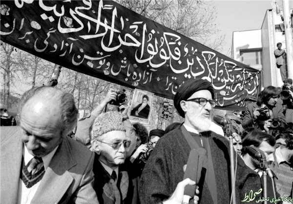 تصاویرمنشرنشده ازتشییع آیتالله طالقانی تصاویرمنشرنشده ازتشییع آیتالله طالقانی