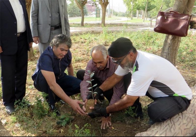 جانبازی که پیاده به دور دنیا می‌رود‌+عکس