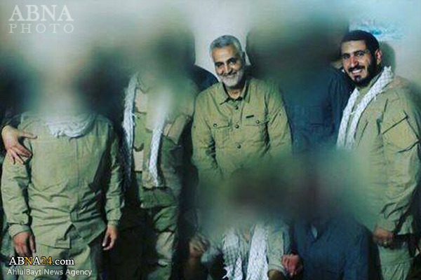 عکس/ شهید حزبالله در کنار سردارسلیمانی عکس/ شهید حزبالله در کنار سردارسلیمانی