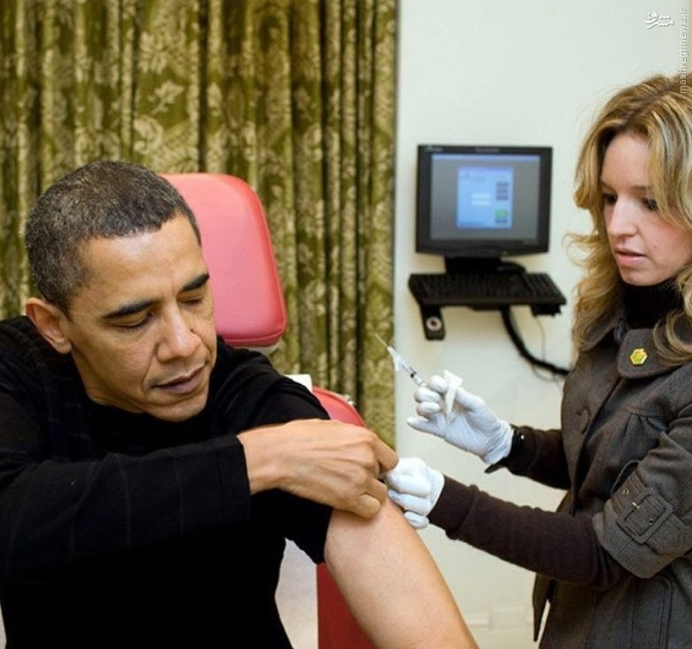 عکس/ وقتی اوباما آمپول می زند!