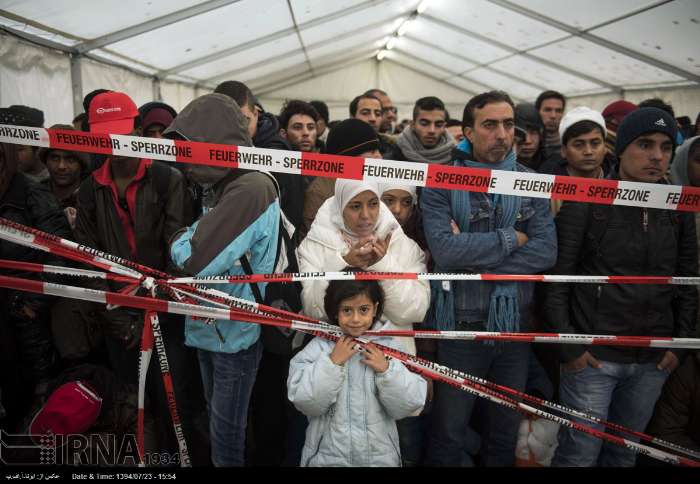 عکس/ انتظار مهاجران برای ورود به آلمان