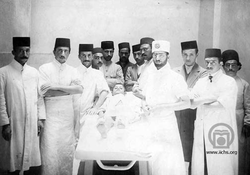 عکس: تیپ دکترها و پرستارها در قدیم