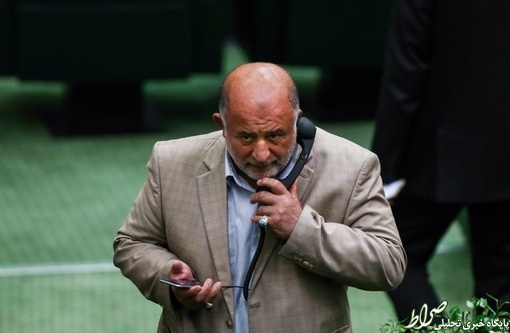 عکس/ هندزفـری عجیب یک نماینـده