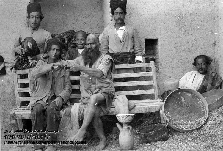 عکس/ اراذل و اوباش قاجاری! عکس/ اراذل و اوباش قاجاری!