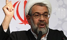 پاسخ علیخانی به سوالی درباره حضور یکی از سران فتنه در منزلش پاسخ علیخانی به سوالی درباره حضور یکی از سران فتنه در منزلش