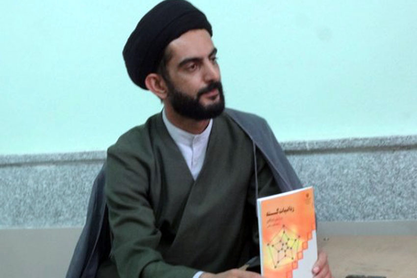 امام جمعه‌ای که مدرس ریاضی است +عکس