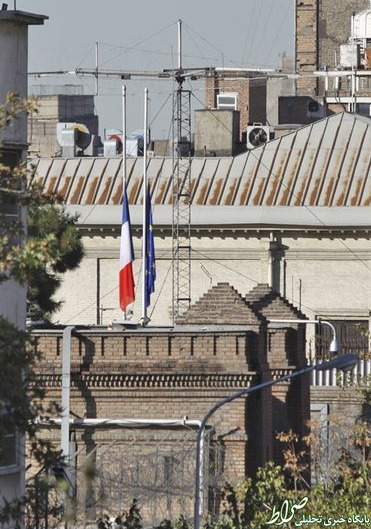 عکس/پرچم نیمه افراشته فرانسه در تهران