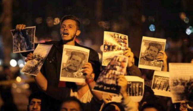 اعتراض به سفیرفرانسه در بیروت+عکس