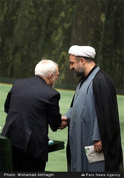 عکس/ خوش و بش رسایی با ظریف عکس/ خوش و بش رسایی با ظریف